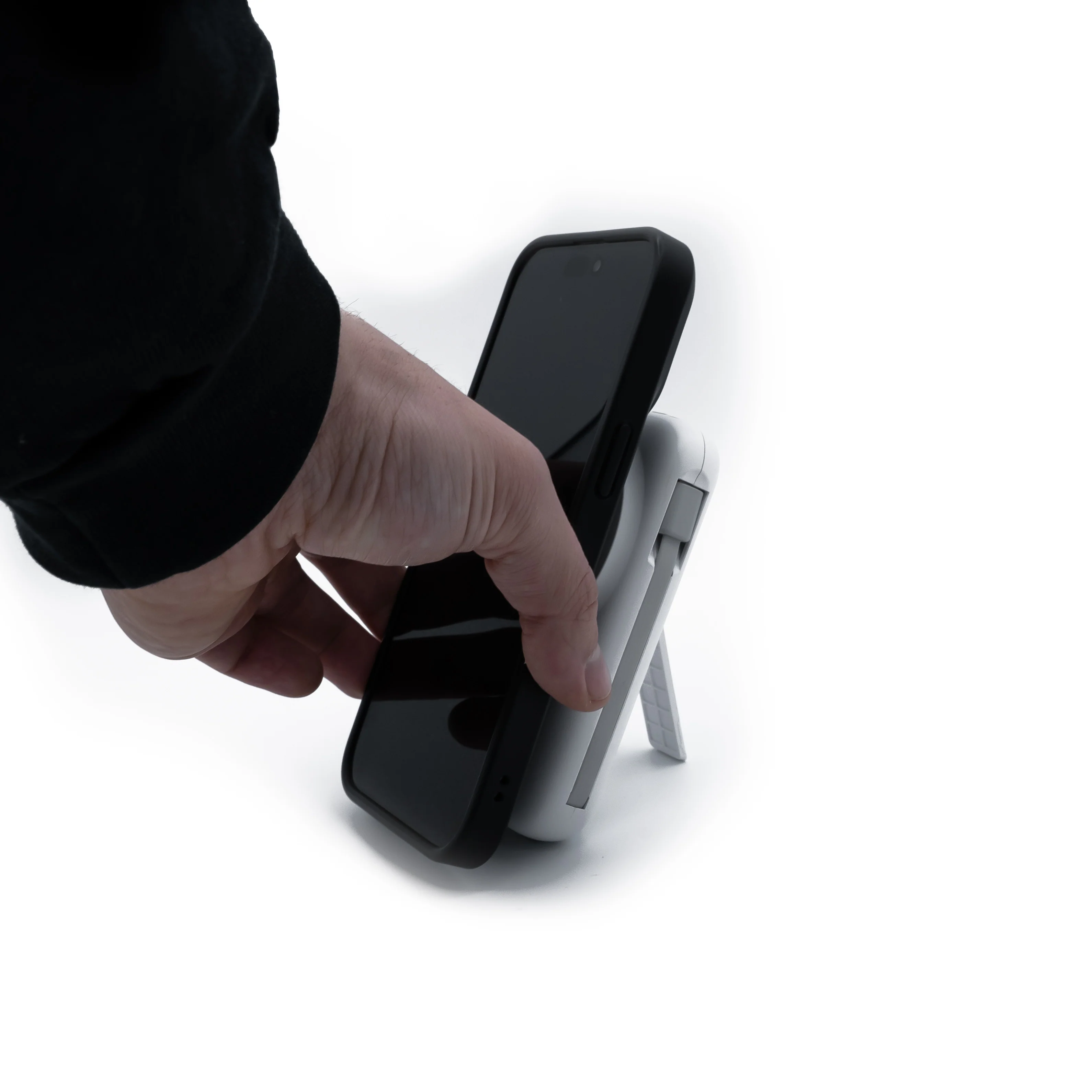 LGND Outdoors® Magnetic Power Bank - Image 4