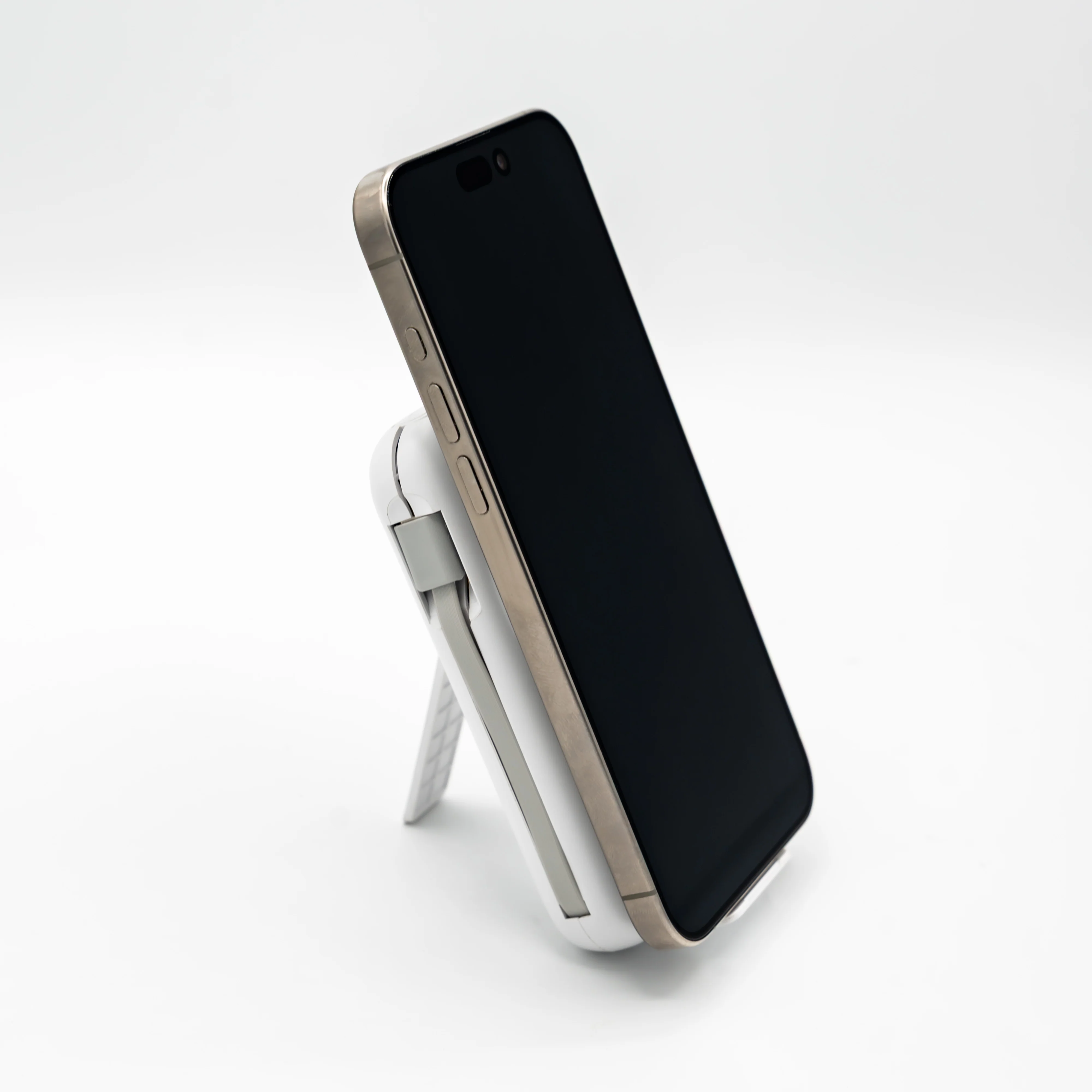 LGND Outdoors® Magnetic Power Bank - Image 7