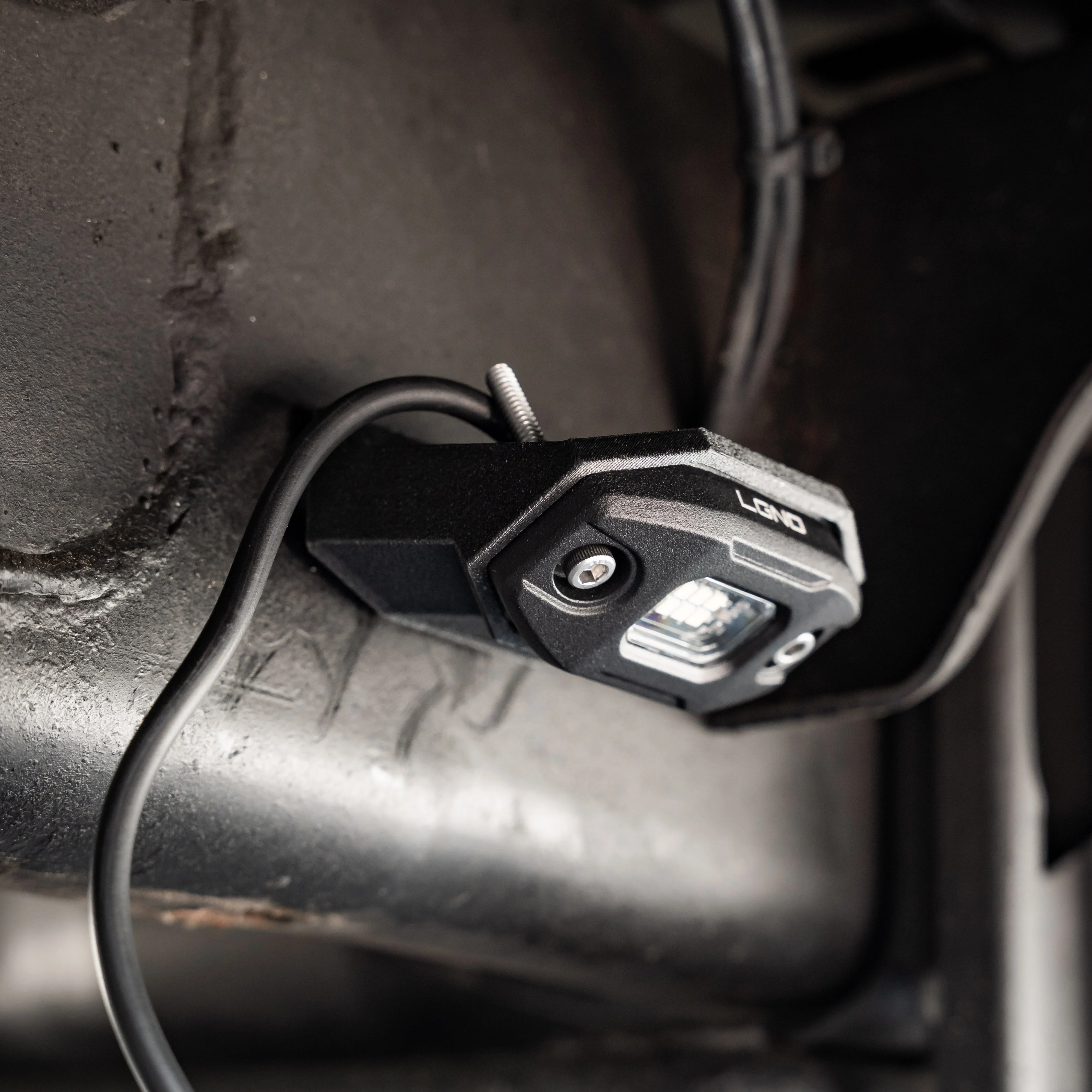 Universal Magnetic Rock Light Brackets - Image 8