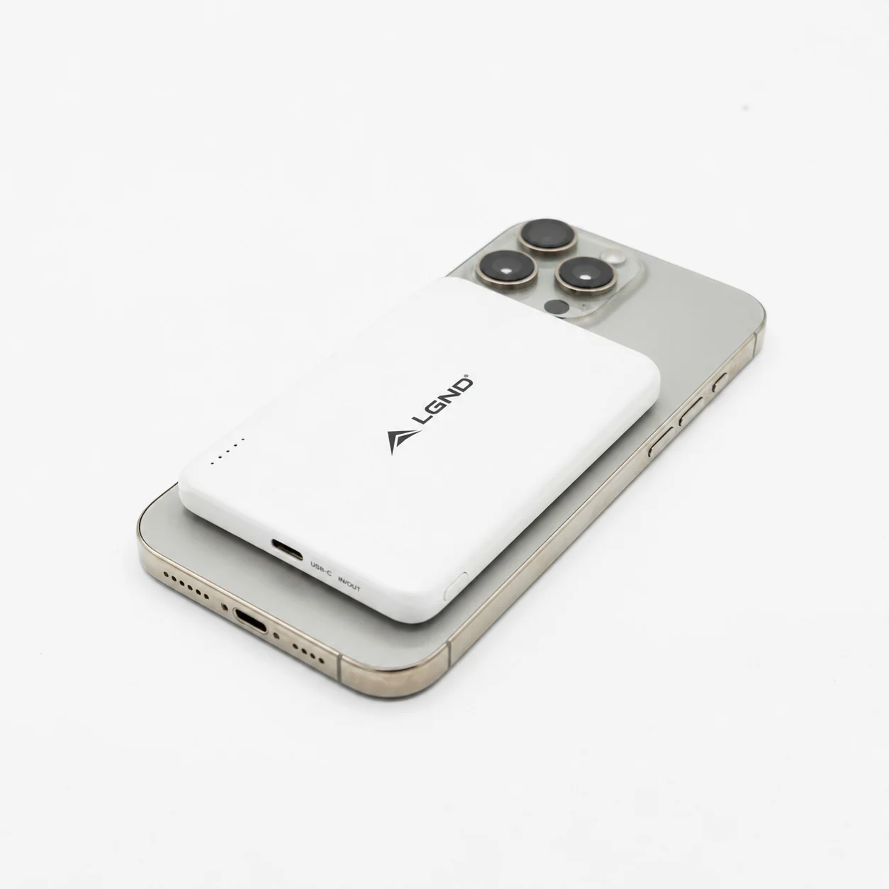 LGND OutdoorsĀ® Slim Magnetic Power Bank - Image 3