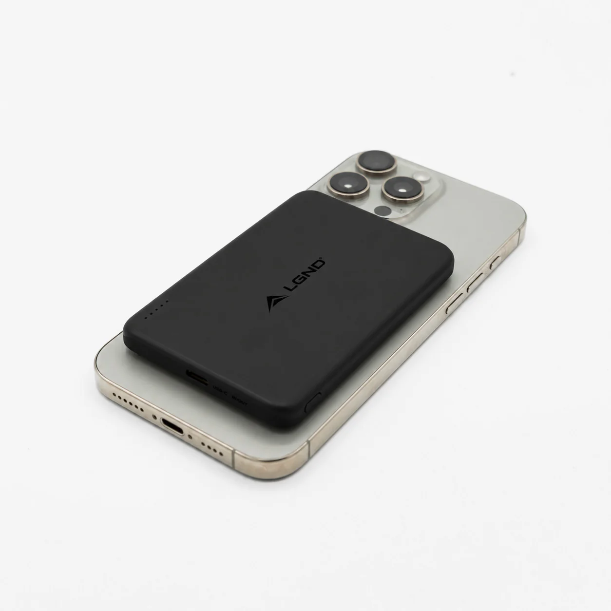 LGND OutdoorsĀ® Slim Magnetic Power Bank - Image 4